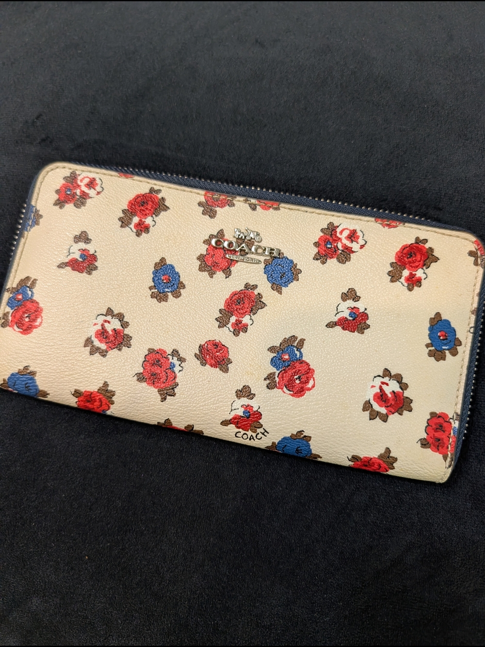 Coach Floral Zip Wallet in Cream with Red & Blue Flowers